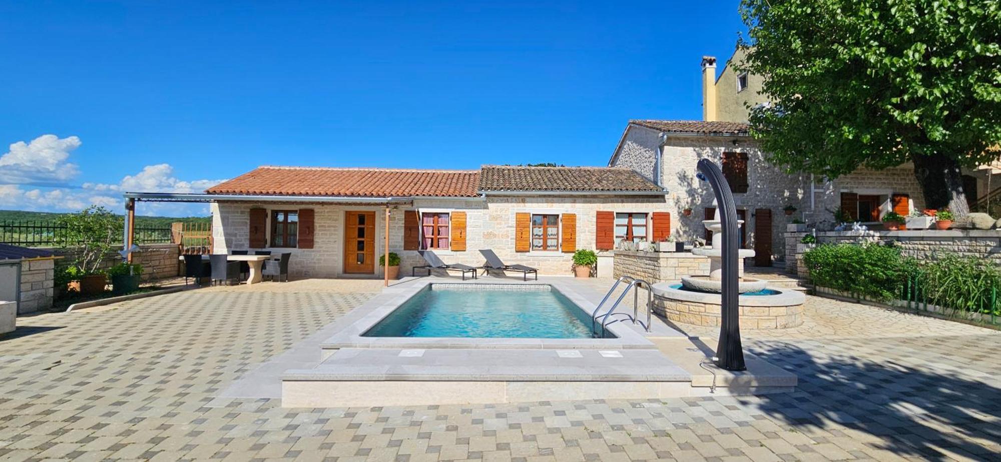 Apartments Vesna With Pool - New! Sveti Lovreč Pazenatički Dış mekan fotoğraf