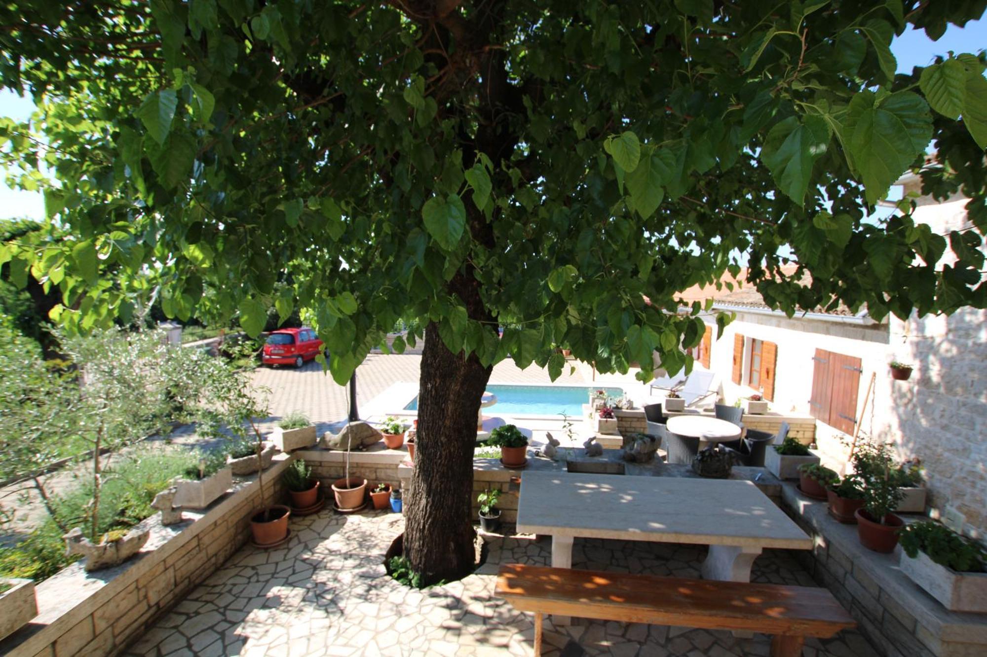 Apartments Vesna With Pool - New! Sveti Lovreč Pazenatički Dış mekan fotoğraf